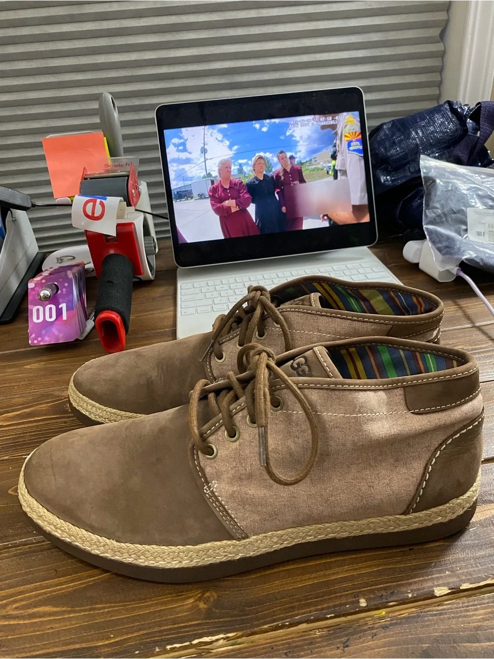 UGG Men's Taupe Suede Lace-Up Canvas Suede Chukka Boots Size 11